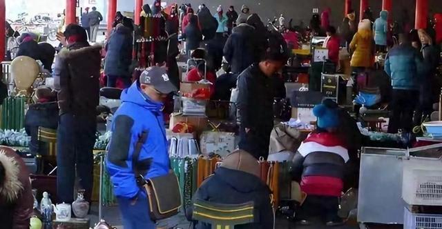 大量日本游客涌入北京，打着旅游幌子不去旅游不吃美食，为啥来？