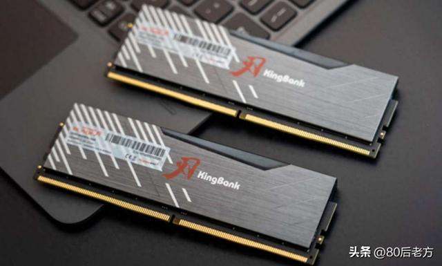 DDR4 vs DDR5怎么选？频率时序颗粒全解析，看完不纠结