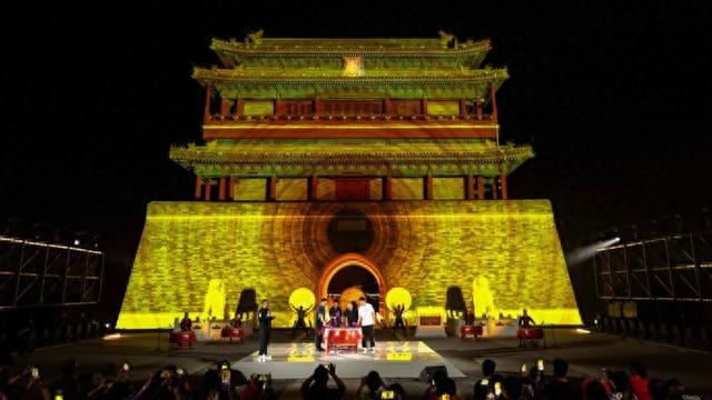 300处老城露台变身“空中会客厅”，北京东城以“文化+”激活发展动力