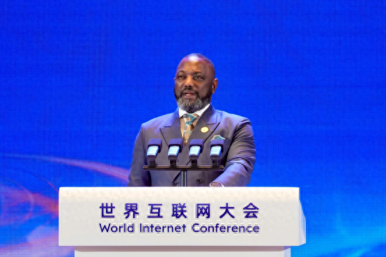罗德尼·西孔巴：守护文化遗产对经济转型非常重要