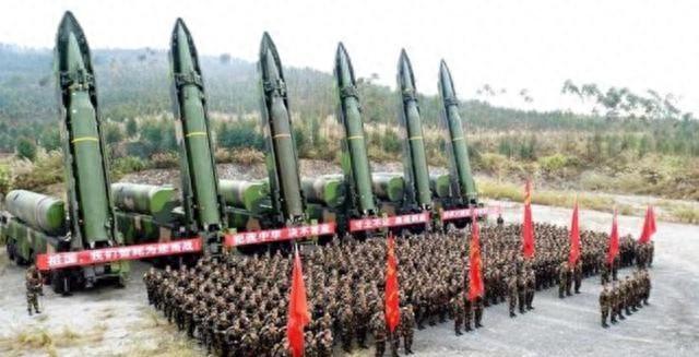 刚与中方谈完涉台问题，不到12小时，特朗普要求高市早苗通话