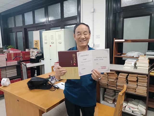 去清华大学老图书馆赠书