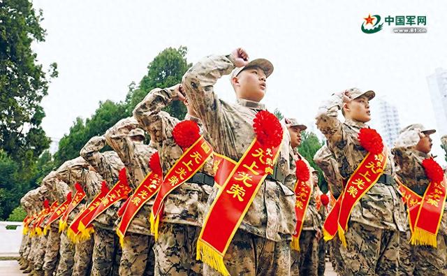 当兵什么时候可以玩手机（青春逐梦2025年上半年入伍新兵陆续奔赴军营）