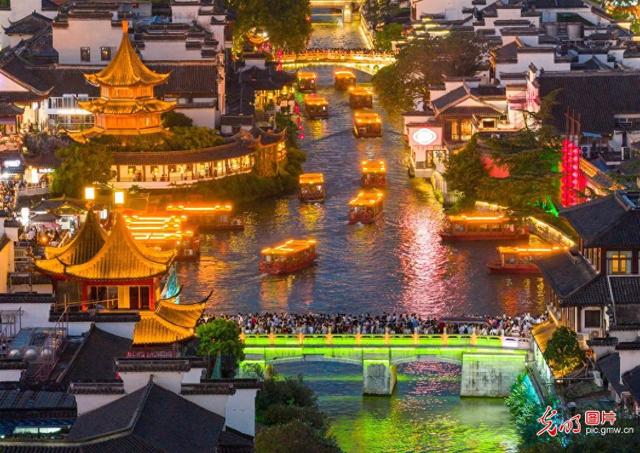 夏日“夜经济” 释放新活力