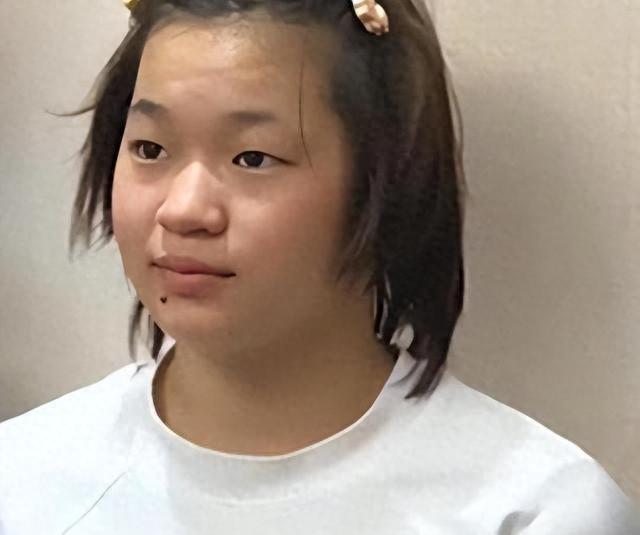 一个月没露面，全红婵变化惊人，脸颊消瘦、双眼无神，让人好心疼