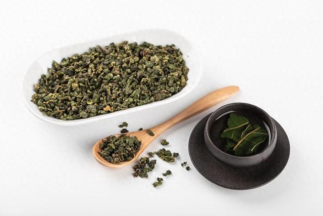 桑叶茶的功效和作用（桑叶茶有啥神奇功效降糖消斑还减肥）