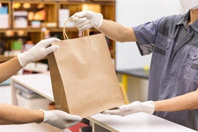 美团宣布：拼好饭推出“百万亮厨”计划，将联合20万商家打造透明开放标杆【附外卖行业市场分析】