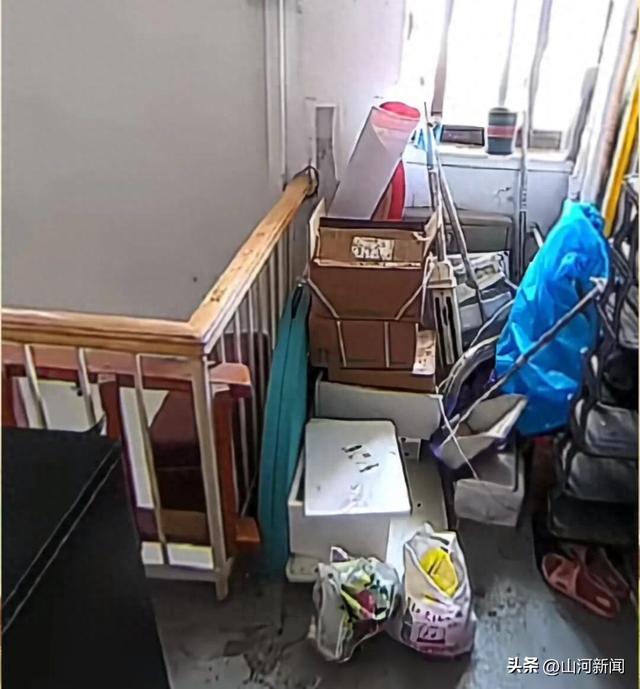 上海警方通报：詹某（女，30岁）因垃圾堆放问题，与邻居刘某（男，81岁）等3人发生肢体冲突，已立案