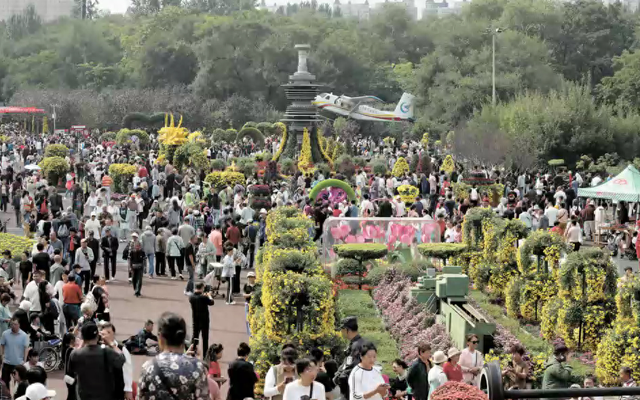 哈尔滨香坊区第二十二届菊花展盛装迎客