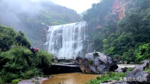 王文才：贵州赤水瀑布的独特魅力(文案)