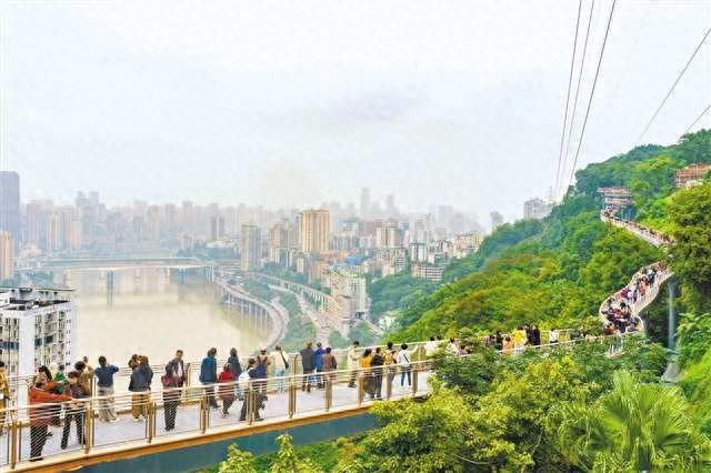 鹅岭栈桥：俯瞰立体城市的C位视角