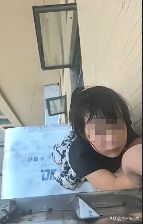 4岁女童20楼坠至13楼被14楼邻居一把拉住！业主：家人连请两顿饭，说孩子长大结婚一定会叫我