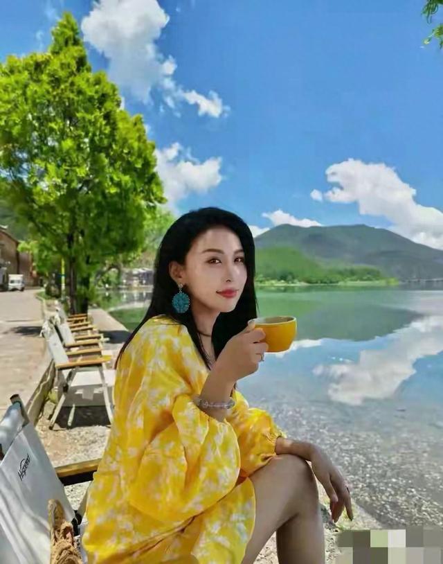 她如果不是私生活太混乱，她现在估计不输杨幂、白露、高圆圆