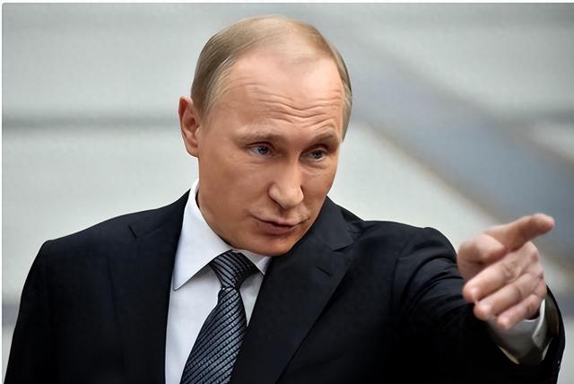 普京刚从印度回来	，就收到坏消息：通往中国的铁路不得不叫停了！