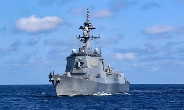 台岛海峡发生激烈对峙！2架直10不顾阻扰	，强行压向美军宙斯盾舰