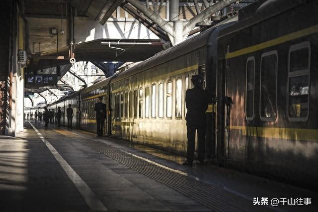 铁轨为笺，烟火作墨：我55岁的退休穷游梦