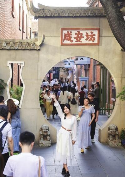 央视聚焦武汉咸安坊：百年老街成热门打卡地，究竟有何特别之处？