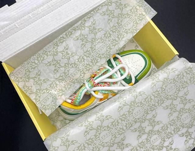 优化包裹包装（解析鞋类包装选用薄型包鞋纸的原因）