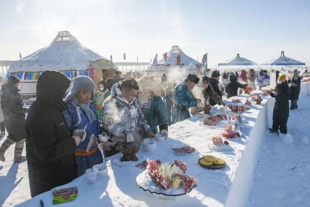 雪煮铜锅鲜 冬储肉飘香——锡林浩特那达慕上演冬日味蕾盛宴