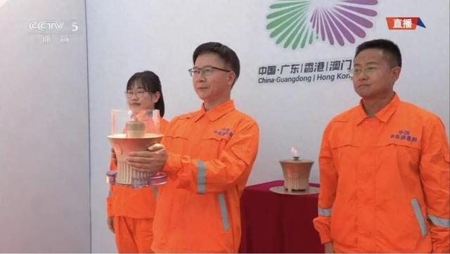 全球首次，燃冰成炬！地大校友助力海底1522米取“火种”