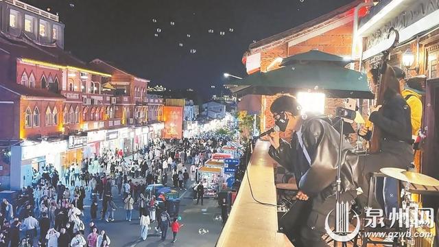 光影秀、非遗快闪、天台音乐会轮番“嗨”玩 暑期古城文旅“燃爆” 消费住宿两旺