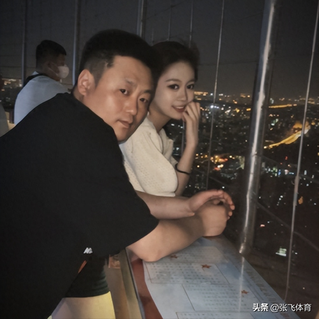 赵本山没想到，爱徒宋晓峰因为女儿闺蜜的爆料	，体面被撕得粉碎！