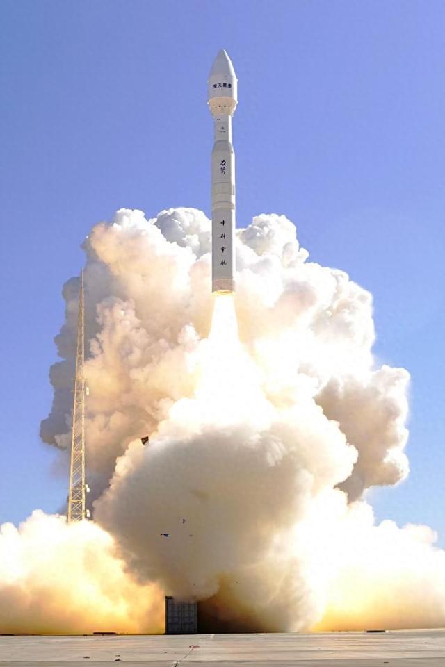 时隔一年，“楚天”上新！“楚天星座”002星、003星成功发射入轨