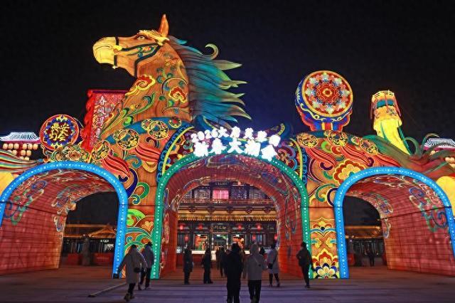 “长安灯会”流光溢彩