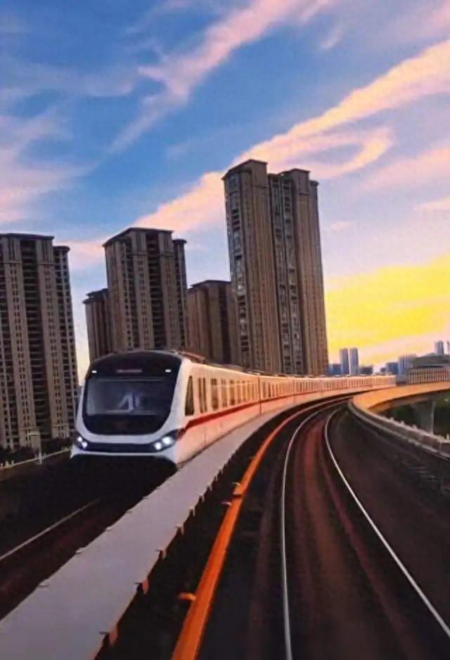 武汉地铁现实版“落日飞车”走红！网友：一定要去打卡这场城市浪漫