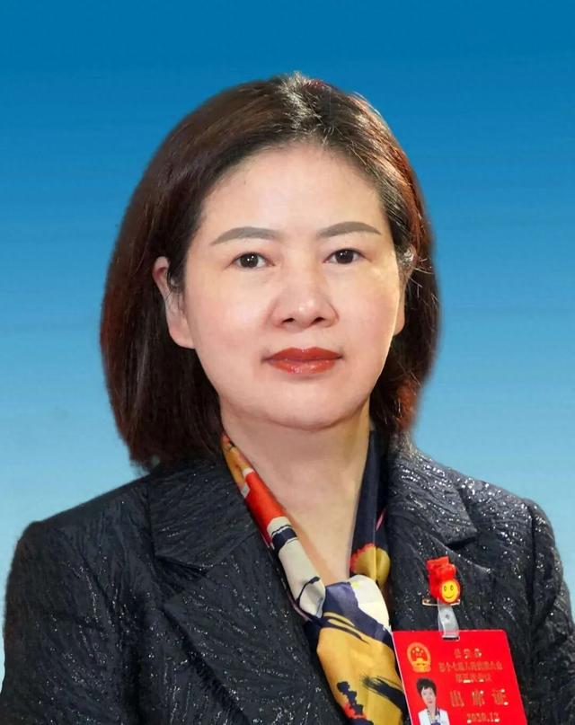 刘春霞，已任县委书记