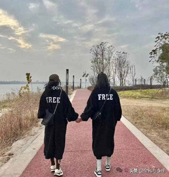隗馨欣