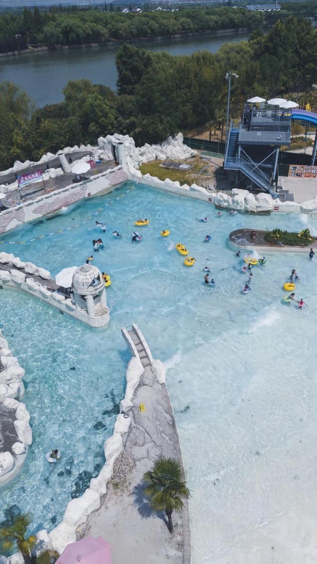 不用出上海就能解锁海滨度假！尽享夏日玩水乐趣→