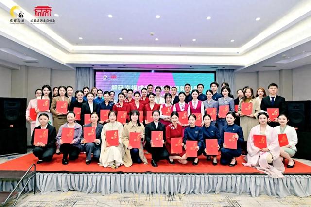 承诗圣文脉,展讲解风采!成都杜甫草堂博物馆讲解员闪耀2025年成都市文旅行业讲解员大赛