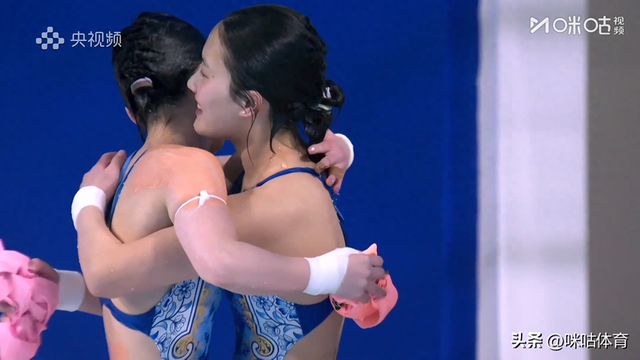 跳水女双10米台决赛：陈芋汐/掌敏洁夺冠，全红婵/王伟莹第五