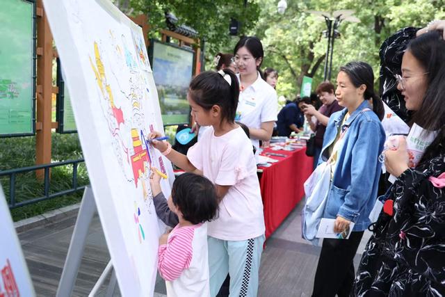 紫竹院邀您礼赞祖国，文明游园共守美丽家园
