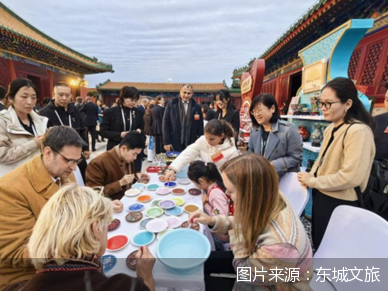 东城文旅集团圆满完成2025年北京市驻华使节招待会非遗体验组织工作