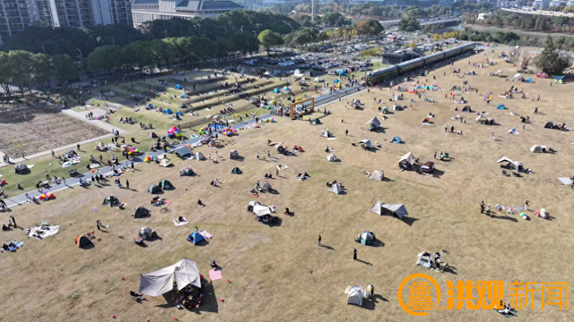 周末天气晴好，市民乐享冬日暖阳