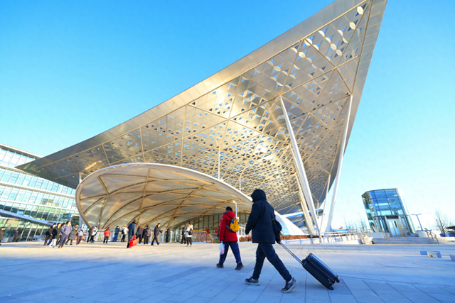 GDP破5万亿，北京新动能挑大梁 | 新京报社论