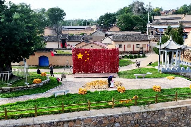 红色武乡“晒”出金秋好光景