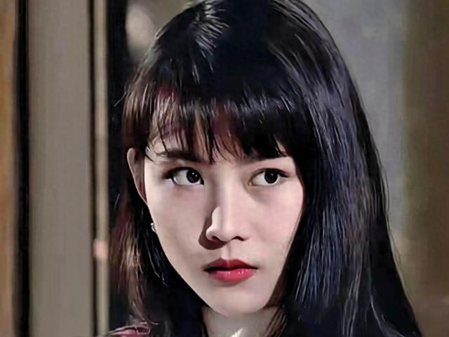 52岁蔡少芬现状让人心酸，脸垮不平	，又瘦又老，一代女神也落寞了