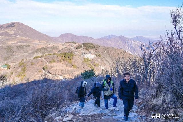 驴友立大功！北京深山惊现1800年界碑，这三个字改写历史