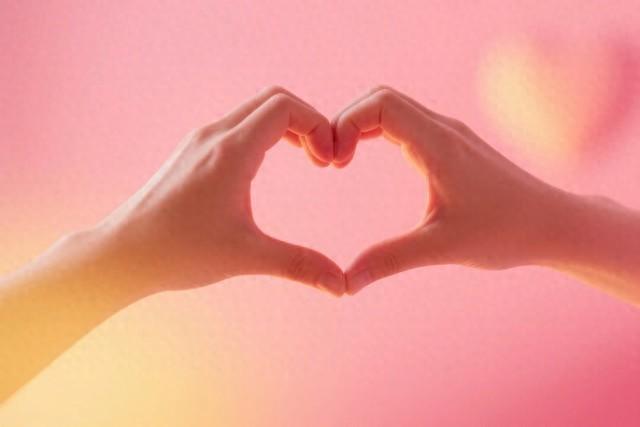 情感爆文：当爱已成往事，回忆为何还在刺痛？那些年我们错过的