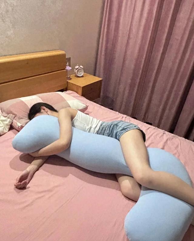 家里有这“枕头”，趁早扔掉，连央媒都提醒说：可能会伤害身体的