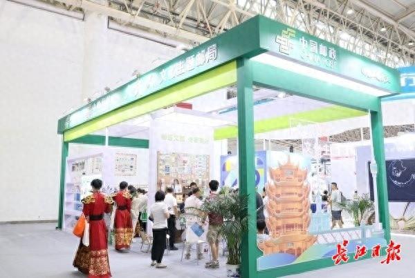 2025中国文化旅游产业博览会上，“临时邮局”成热门打卡点