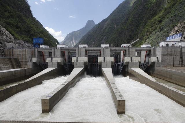 超级大工程正式开建，总投资1.2万亿，发电量相当于3个三峡水电站