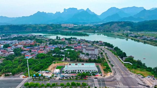 张家界110千伏且住岗变电站建成投运，世界旅游名城再添澎湃动能