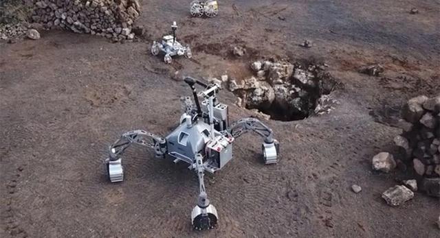 月球下藏着人类新家园，机器人测试成功，太空移民迈出关键一步