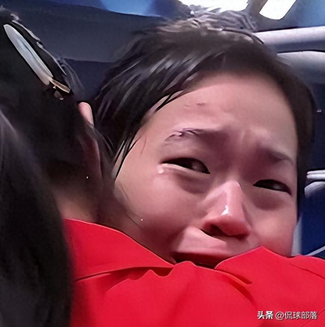 家宅争议刚过，全红婵就带伤现身新疆雪道，她担心的事还是来了！