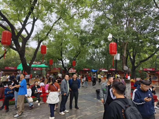 市民游客乐享节日公园新场景济南“公园 +”模式点亮假期生活