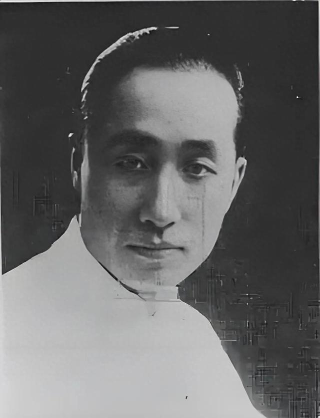 他苦追二嫂15年，当嫂子拿着百万离婚费投奔他时，他却说：只同居